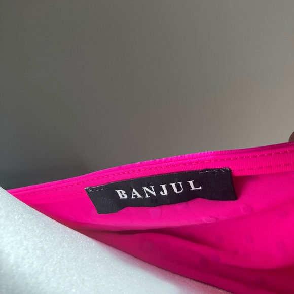 Bejeweled Hot pink bodycon dress - Picture 4 of 5